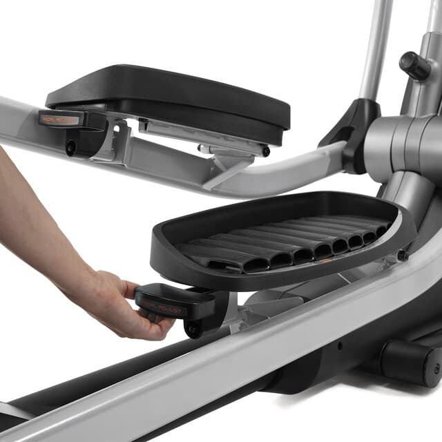 Detalle 2 de NordicTrack SE 9i Bicicleta elíptica