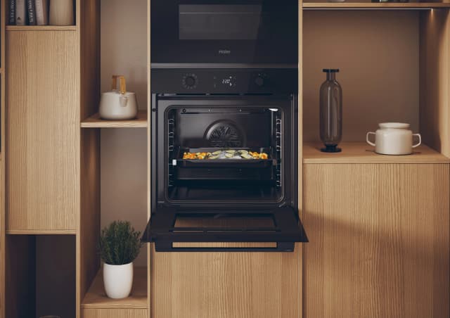 Detalle 2 de Haier H6 ID2P5B3YTB horno multifunción 78 litros