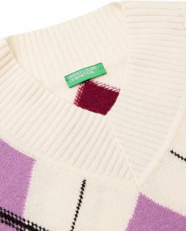Detalle de Maglia scollo a V boxy con lavorazione a intarsio United Colors of Benetton 1444e204e per donna