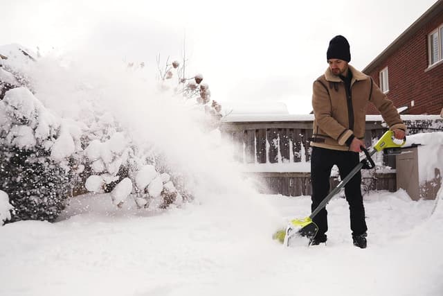 Thumbnail 4 de Ryobi RY18ST25A-0 Spazzaneve 25 cm