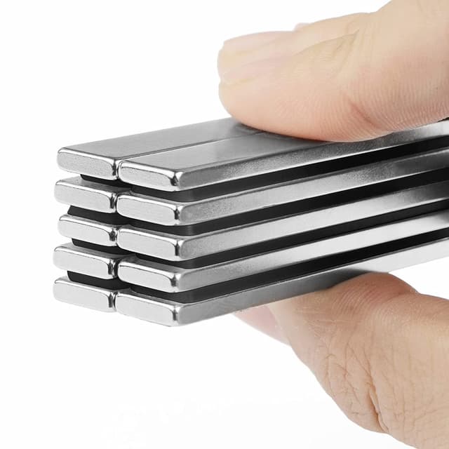 Detalle de FINDMAG 20 Pack Strong Neodymium Magnetic Strips (60 x 10 x 3 mm) with Double-Sided Adhesive