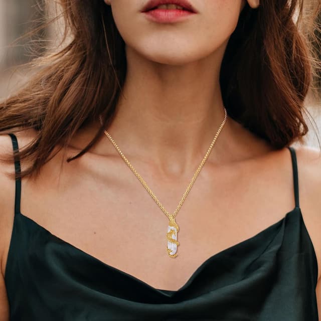 Detalle 2 de INFUSEU Kristall Phönix Kette mit Vogelhänger – Rising Phoenix Lapislazuli Look