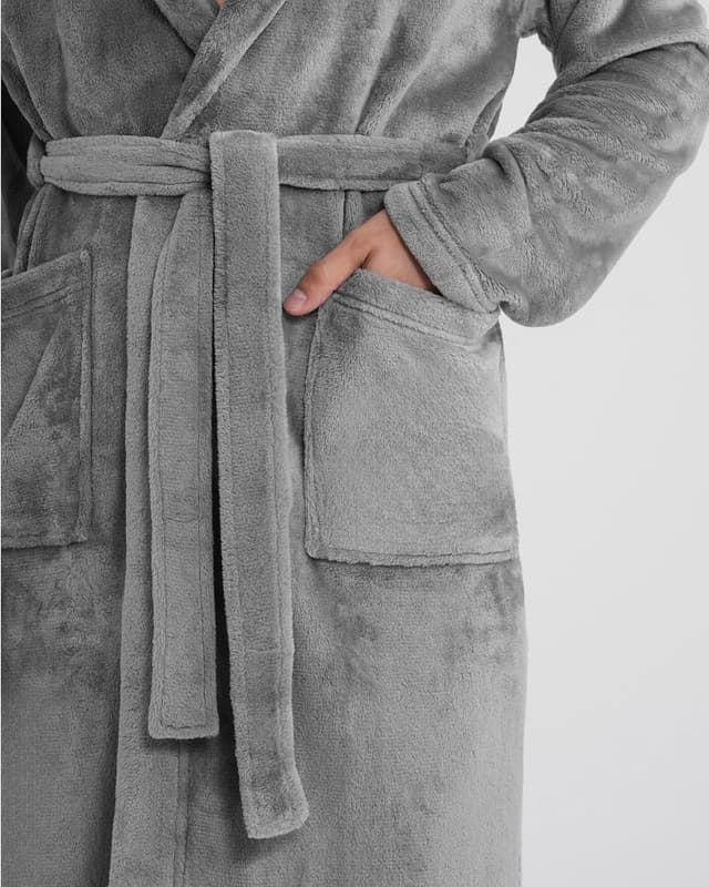 Detalle de Twinzen Kuschelfleece Morgenmantel mit Kapuze (Unisex) – S bis 3XL, Schwarz, Öko-Tex Standard 100