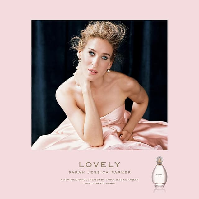 Detalle de Sarah Jessica Parker Lovely Eau de Parfum für Frauen (50 ml) Spray – zarter Amber-Duft für unterwegs
