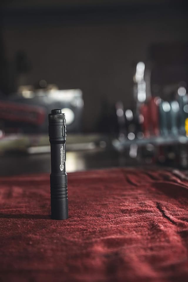 Detalle 2 de Streamlight MicroStream 250‑Lumen USB Rechargeable Flashlight 🔦