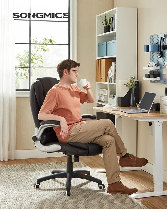 Detalle de SONGMICS Office Swivel Chair (PU OBG51BUK) with 76 cm high back and flip-up armrests