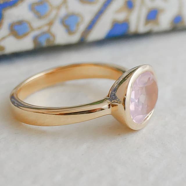 Detalle de Sophia Rose Jewellery Rosenquarz 8x10 mm vergoldeter 925-Silberring (US Size 9, Ø 19)