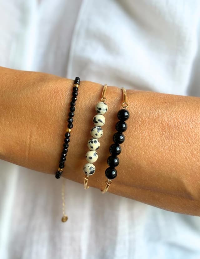 Detalle 2 de happymaker Edelstein-Perlenarmband mit schwarzem Turmalin (925 Sterling Silber oder vergoldete Perlen) inkl. Verlängerungskette