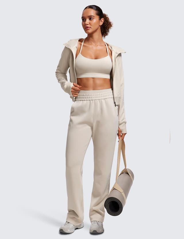 Detalle de CRZ YOGA Butterluxe reggiseno sportivo da yoga imbottito a basso impatto con schiena racer back