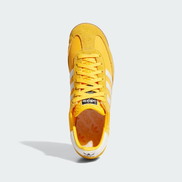 Detalle 2 de adidas Zapatilla SL 72 Rs amarilla: estilo retro para el día a día