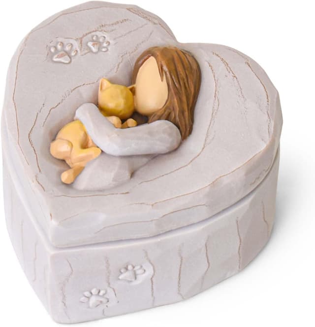 Detalle de thovorrnl Orange Cat Memorial Box