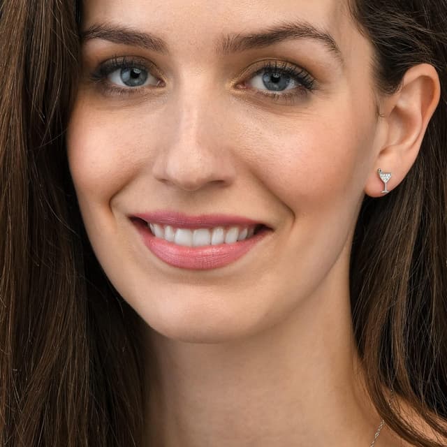 Detalle de Diamond Treats petites boucles d’oreilles argent 925 en forme de verre de cocktail (clous) pour femme et jeune fille