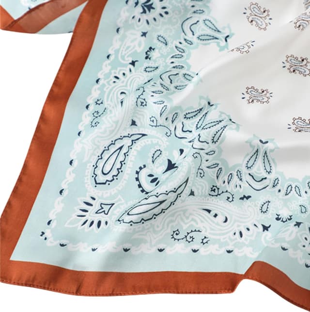 Detalle de MAIRY Satin Paisley Hijab & Head Scarf (70 x 70cm) for Women and Girls