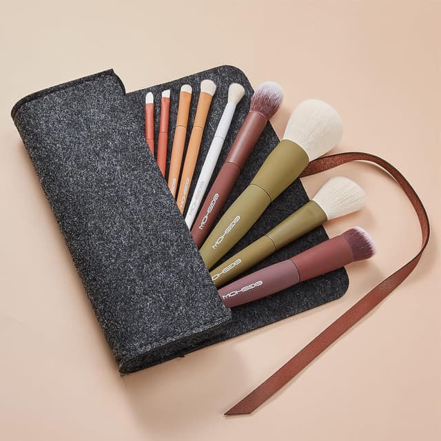 Detalle de Set pennelli make up da viaggio EIGSHOW Kabuki (9 pezzi) con fibre sintetiche extra morbide