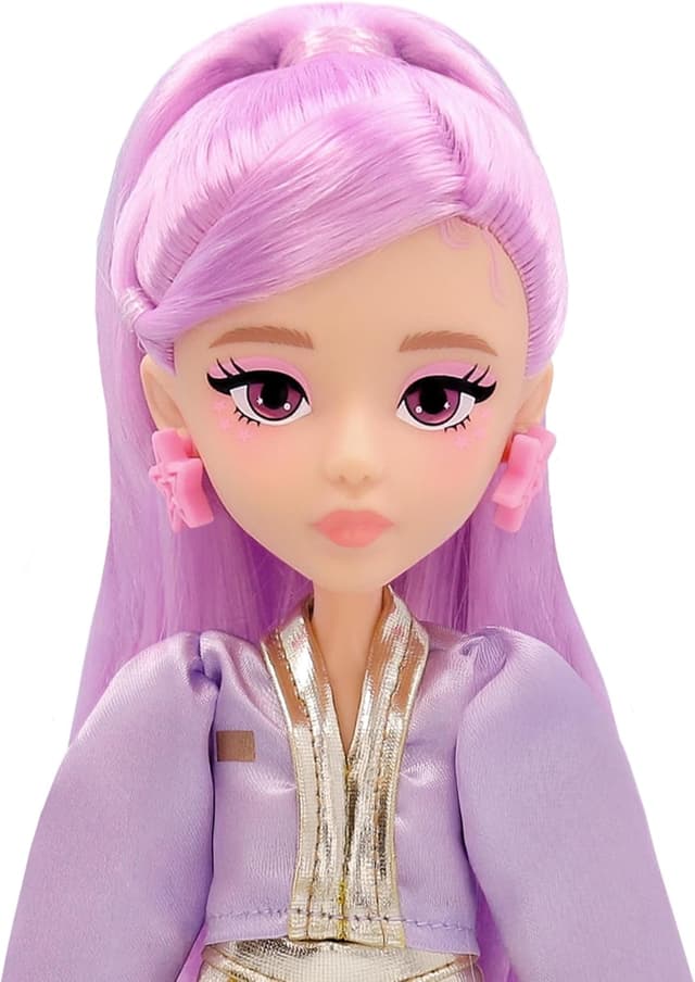 Detalle de K-POP IDOL Nari bambola con stile K-Pop, capelli lavanda e 3 accessori per outfit (3+)