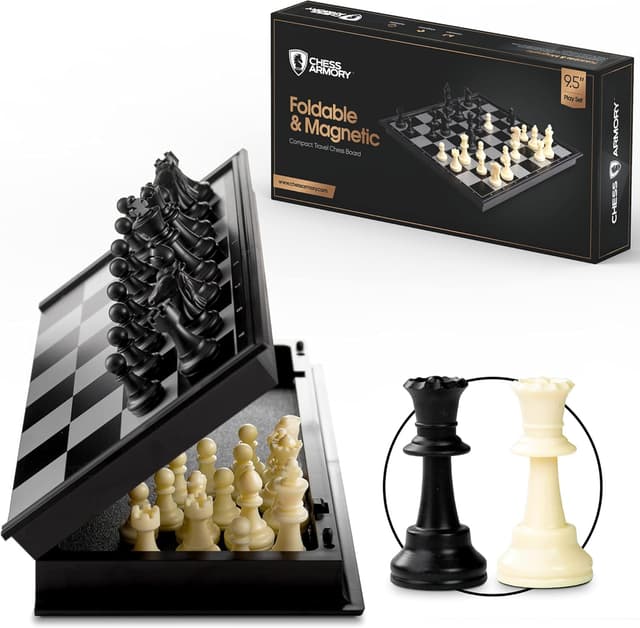 Detalle de Chess Armory Magnetic 9.5-Inch Travel Chess Set with Folding Board, Storage Box & 2 Extra Queens