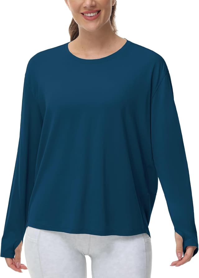 Detalle 2 de THE GYM PEOPLE Women’s long sleeve workout shirts with thumb holes and loose back hem