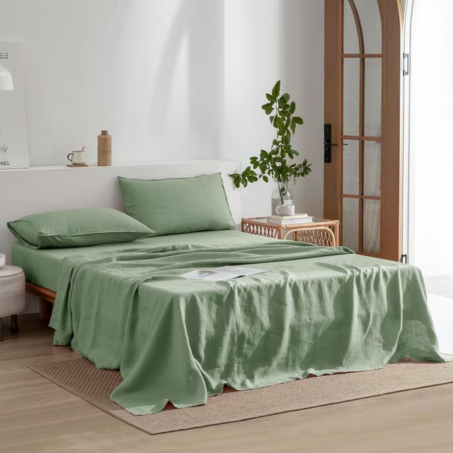 Detalle de EVERLY Queen Linen Sheets Set (4-Piece) in Sage Green — 100% French Stonewash Pure Linen