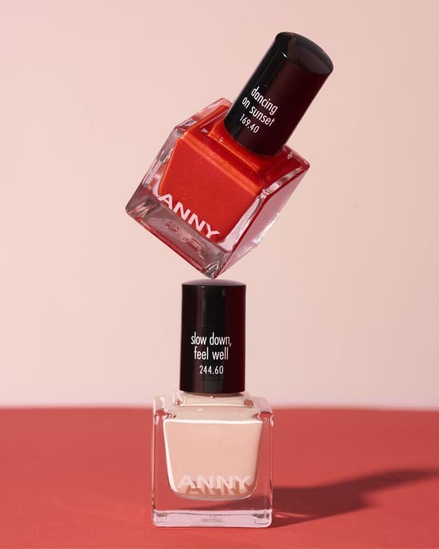Detalle de ANNY Nail Polish „Dancing on Sunset“ – farbiger Nagellack mit langanhaltendem Glanz, 15 ml