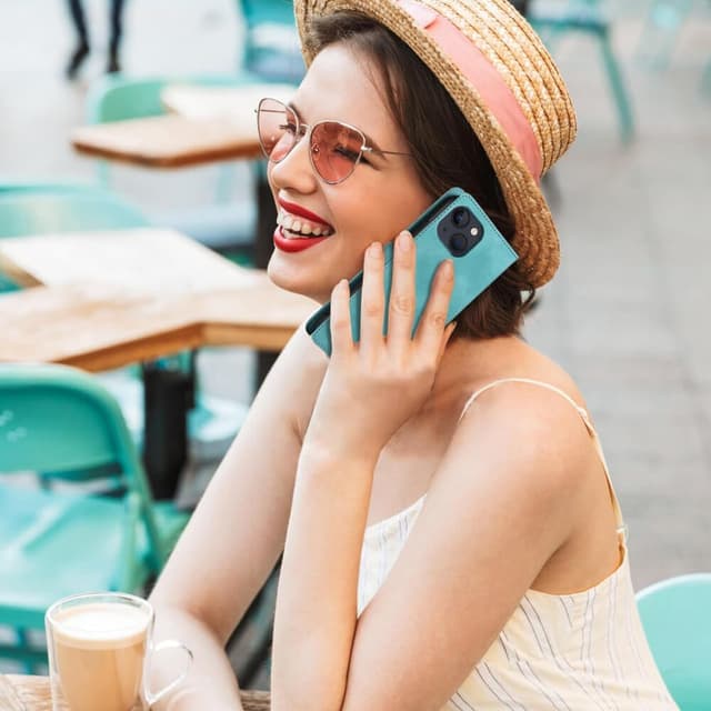 Detalle 1 de GOTOURED Handyhülle für iPhone 13 mit Klappfunktion, RFID-Blockierung, Kartenfächern, Magnetverschluss, Ständer & Handgelenksgurt (Grün)