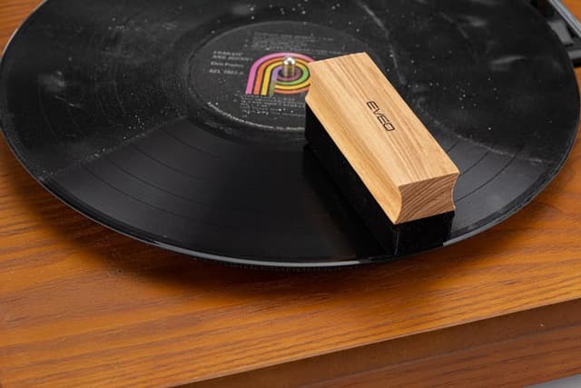Thumbnail 6 de EVEO Vinyl Record Cleaning Kit 4-in-1