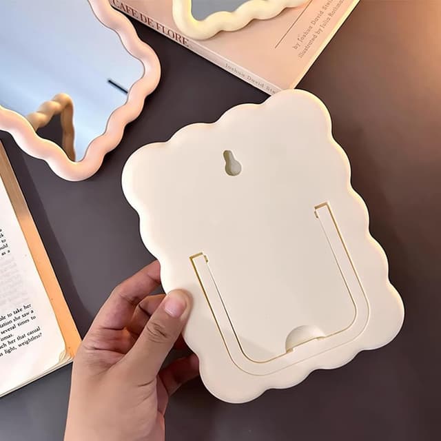 Detalle 2 de RETZLA Portable Folding Makeup Mirror (Cute Wave-Shaped Travel Mirror) – Pink