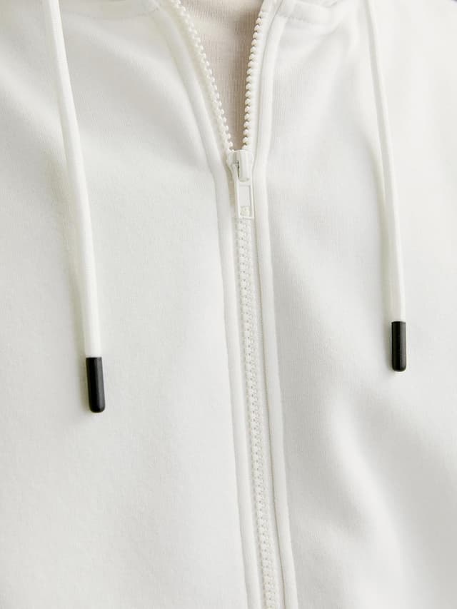 Detalle de Jack & Jones Zip Hoodie Plain: felpa con zip in stile casual e vestibilità rilassata