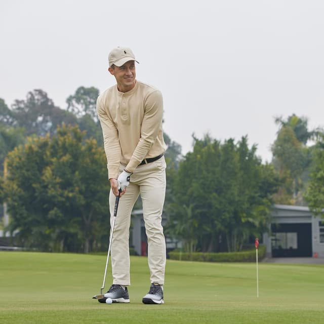 Detalle de FitVille Mens Golf Shoes Extra Wide Fit Casual Trainers – Water Resistant Non Slip Spiked Outdoor Sneakers