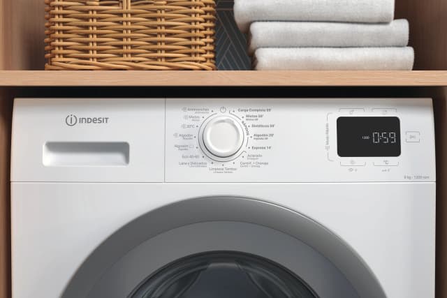 Detalle 1 de Indesit IM 862S 8 kg lavadora