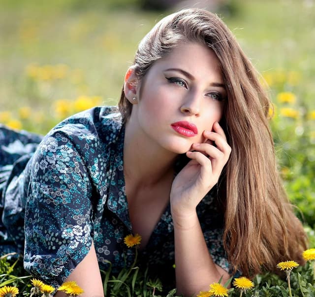 Thumbnail 1 de The Rose & Silver 925 Stud Earrings