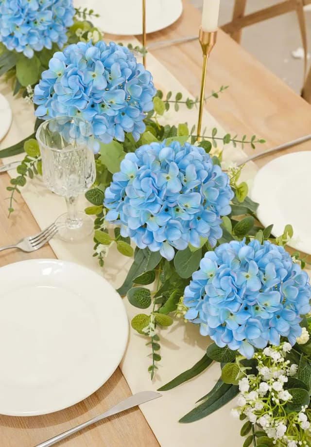 Detalle 2 de Oairse set of 4 artificial hydrangea flower heads (19cm) with stems for DIY bouquets and wedding displays