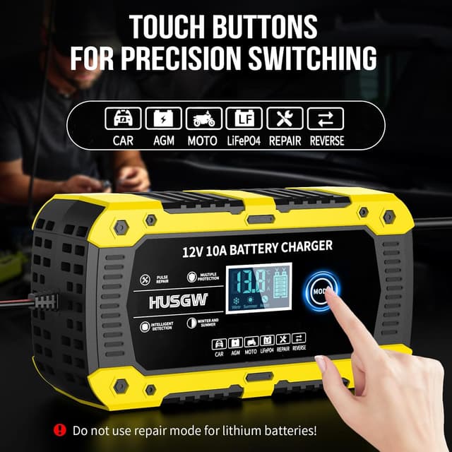 Detalle de Caricabatterie auto e moto 12V 10A con display LCD e multi-protezioni (modalità CAR, AGM, MOTO, LiFePO4, REPAIR) – Giallo 10A