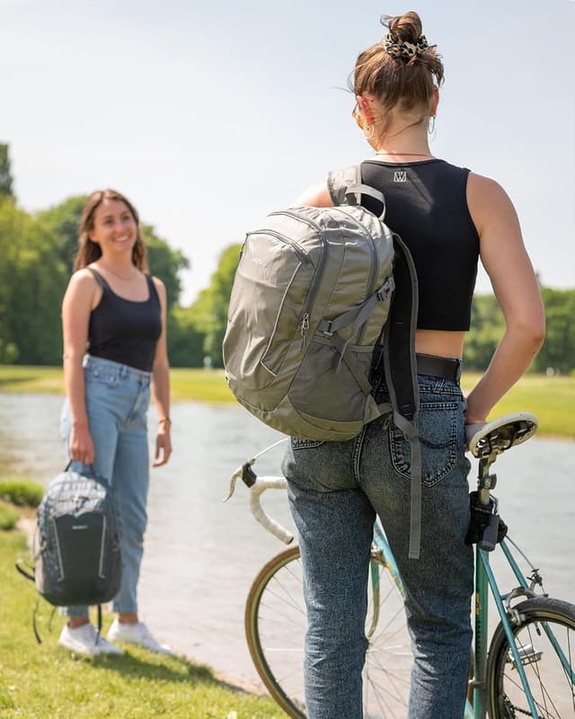 Thumbnail 6 de Waterfly Hiking Foldable Lightweight Backpack (28L) with Wet Compartment – packable daypack rucksack for travel & trekking