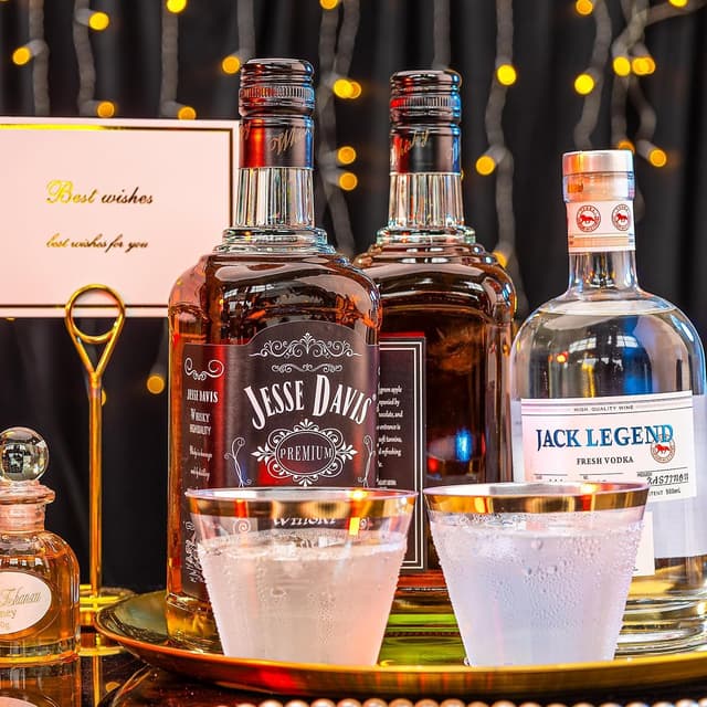 Detalle 2 de Hioasis 200Pcs Clear Plastic Cups with Gold Trim (9OZ), BPA-Free Disposable Party Cups