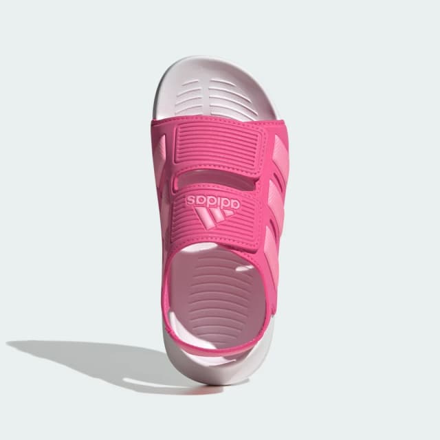 Detalle 2 de Sandalia Adidas Altaswim 2.0 para niños en rosa