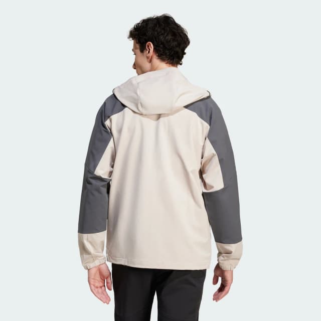 Detalle 2 de adidas Wind.rdy Softshell Jacket beige