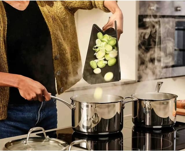 Thumbnail 6 de Joseph Joseph Chop2Pot Plus Tabla de cortar plegable 🥘 Negre