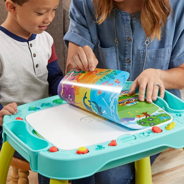 Detalle 2 de Play-Doh Table de création réversible pour enfants avec pâte à modeler