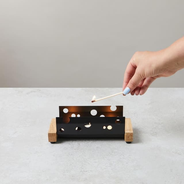 Detalle 1 de BOSKA Raclette 2 Personen Oslo – Mini-Raclette mit Teelichtern, Holzcharakter und Antihaftbeschichtung