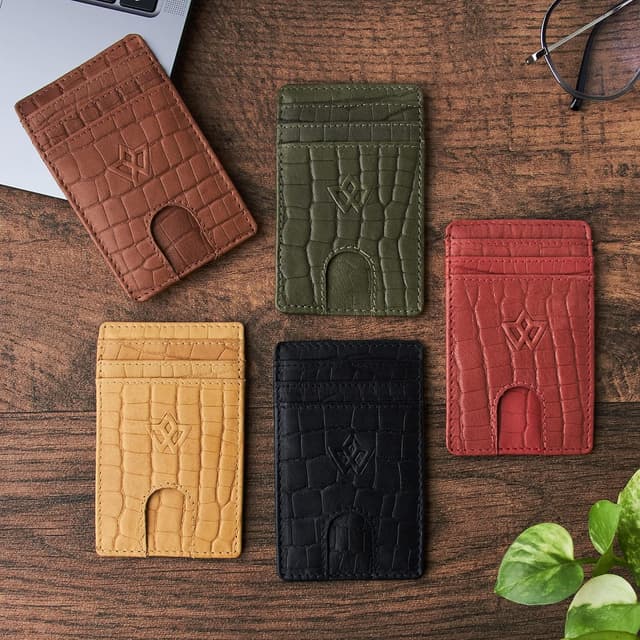 Detalle de WASAMA unisex leather stick-on card holder (up to 3 cards) with RFID protection