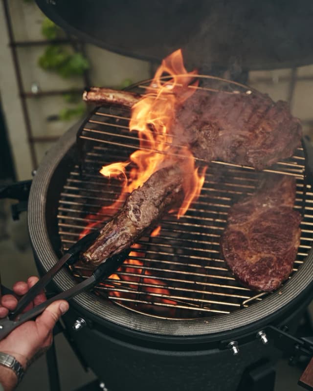 Thumbnail 8 de The Bastard Urban Medium „Complete“ – Advanced Cooking System mit Deflektorstein