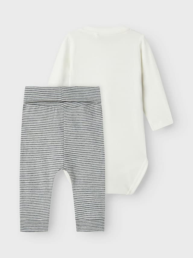 Detalle 2 de NAME IT Baby Jungen Nbmadam Langarm-Body-Set als Nachtwäsche (2er-Pack)