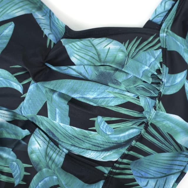 Detalle de Aidotop women’s tummy control one-piece swimsuit with ruched tribal detail