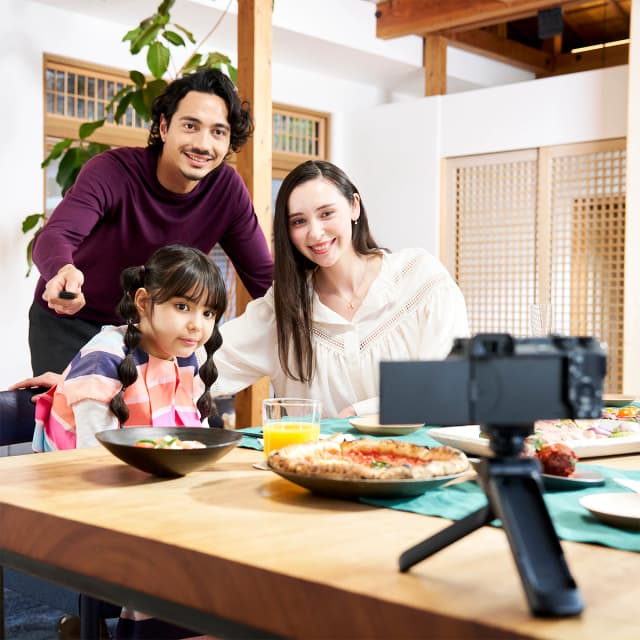 Detalle 2 de Sony Alpha ZV-E10K Cámara vlogging APS-C 24 MP 4K