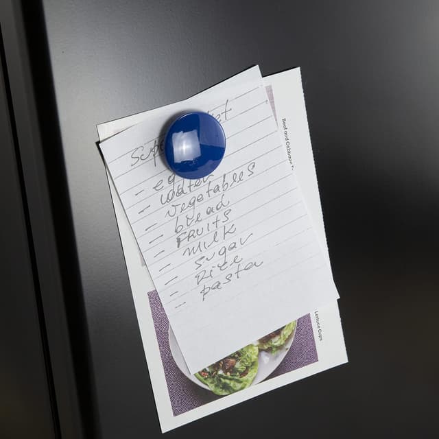 Detalle 2 de Officemate lot de 30 aimants ronds recouverts de plastique (5 couleurs assorties) pour frigo, tableau blanc et affichage