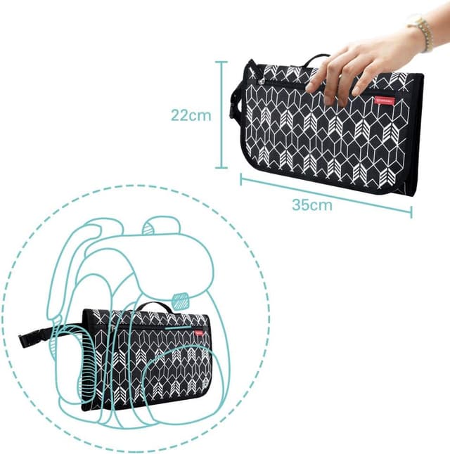 Detalle 2 de Lekebaby Portable Nappy Changing Mat (Black) with Wipe-Pocket & Head Cushion