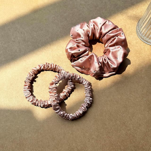 Thumbnail 6 de Townssilk elastici per capelli in 100% seta di gelso 22 momme (confezione da 3) – blu pavone