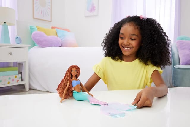 Detalle de Disney Princess Ariel Mermaid Doll by Mattel (Live Action) with Sparkling Soft Fin & Posable Design