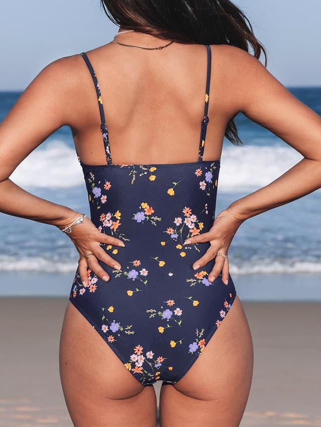 Detalle 2 de CUPSHE Costume da bagno intero da donna con scollo a V profondo, drappeggio e imbottiture rimovibili