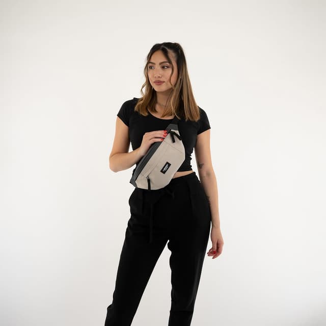 Detalle 1 de Marsupio Larkson Beige Ole, 4 litri